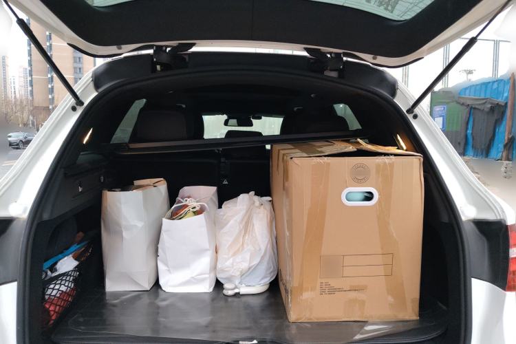 Used Mercedes-Benz GLC 2018 Facelift GLC 260 4MATIC Luxury Edition
