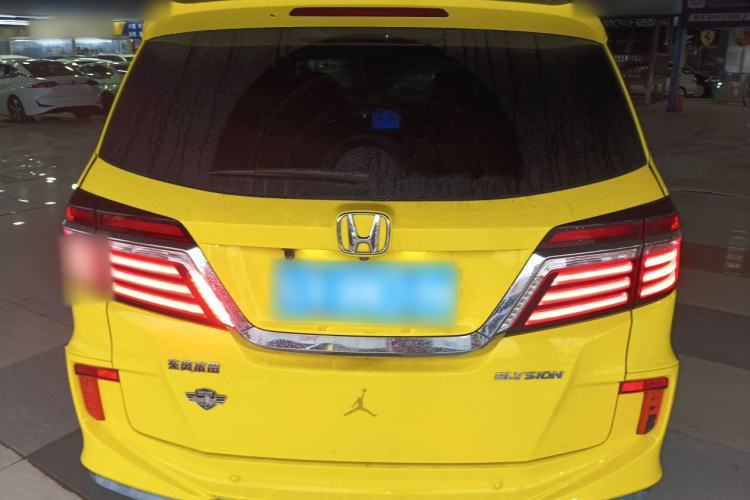 Used Honda Elysion 2016 2.4L Luxury Edition
