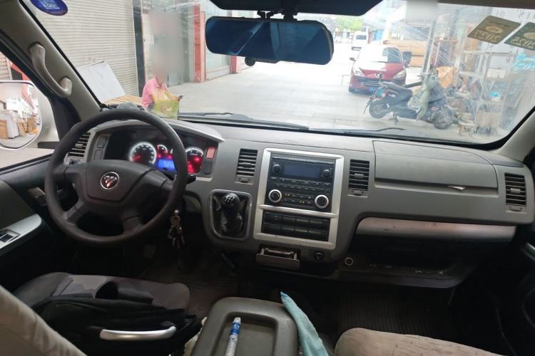 Used Foton Scenic G7 2017 2.0L Short-Wheelbase Commercial Van Flat Roof 6-Seater 4Q20M