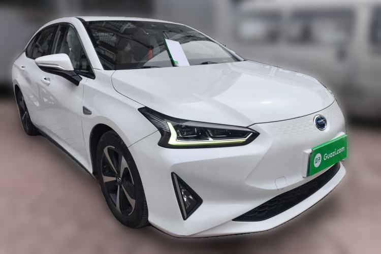 Used GAC Group Toyota iA5 2019 Luxury Edition Front Right 45 Deg