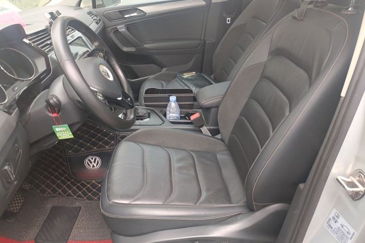 Used Volkswagen Tiguan L 2020 330TSI Automatic Two-Wheel Drive Panoramic Comfort Edition China VI Standard

