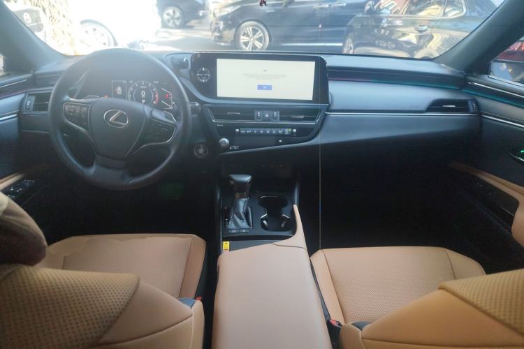 Used Lexus ES 2024 200 Premium Edition

