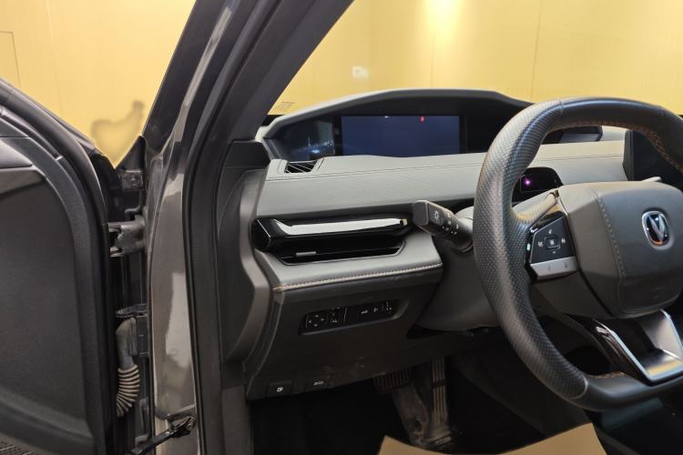 Used CHANGAN UNI-V 2022 1.5T Smart Navigation Version Interior 4