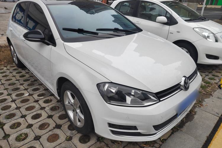 Used Volkswagen Golf 2017 1.6L Automatic Comfort Million-Vehicle Anniversary Edition