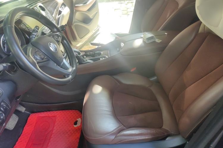 Used Buick Envision 2018 20T Two-Wheel Drive Luxury Model
