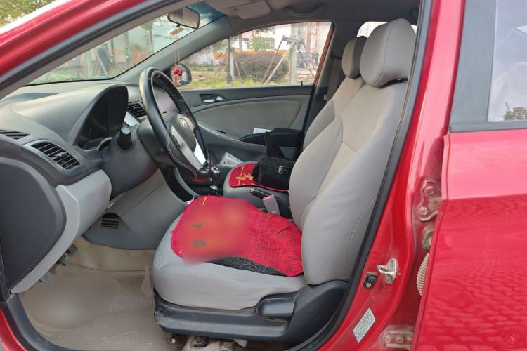 Used Hyundai Verna (older generation) 2010 Sedan 1.4L Manual Comfort GS
