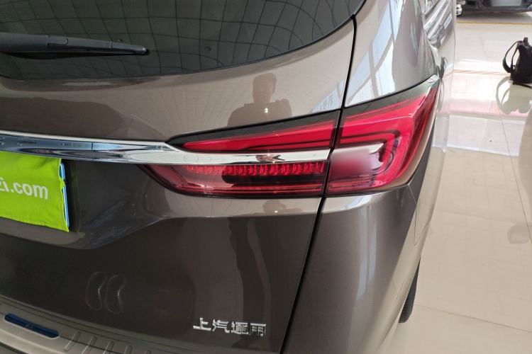 Used Buick GL8 2023 Facelifted Land Cruiser Executive Luxury Version