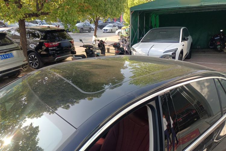 Used Hongqi H5 2025 2.0T Automatic Flag Edition – 500 000 Units Commemorative Version
