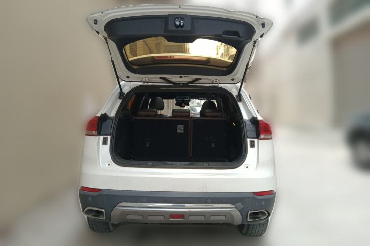 Used Haval H6 2017 Blue Label 1.5T Automatic Two-Wheel Drive ZhiShang Model Trunk