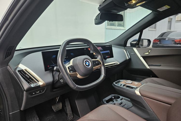 Used BMW iX 2022 xDrive40

