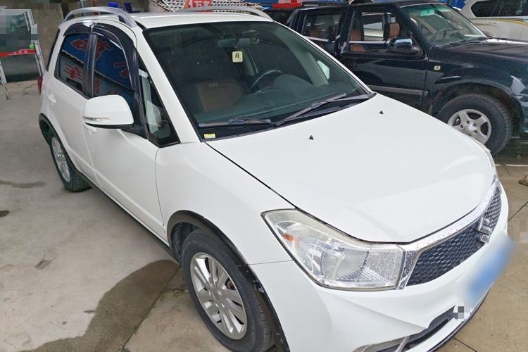 Used Suzuki SX4 2013 1.6L Automatic CoolRide Model Front Right 45 Deg