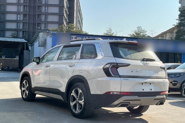 Used Hyundai Santa Fe 2023 Traveler 380T GDi Automatic Two-Wheel Drive GLX Elite Edition
