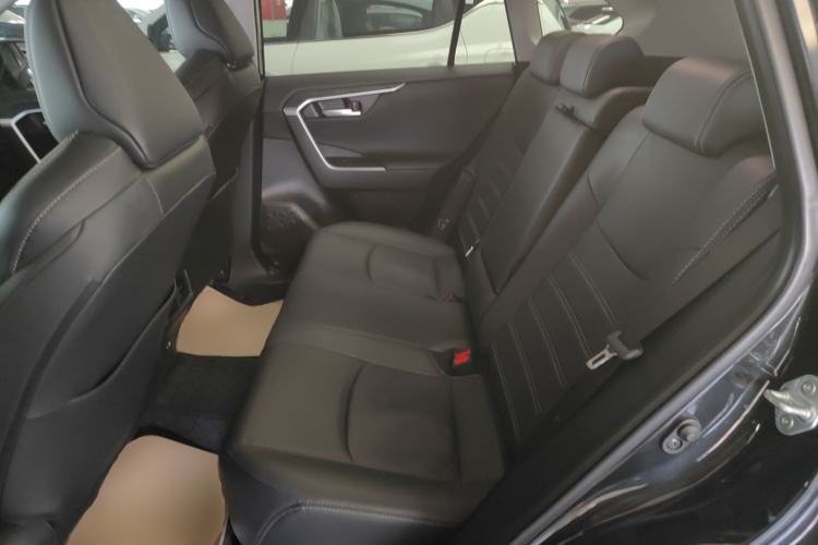 Used Toyota Wildlander 2023 2.0L CVT Two-Wheel Drive Luxury PLUS Edition