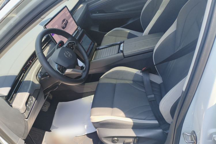 Used Volkswagen ID.7 VIZZION 2024 PRO Model Left Front Seat