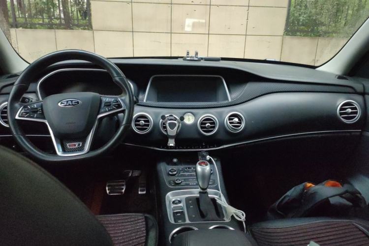 Used JAC Group Refine S7 2017 2.0T Automatic Luxury Model
