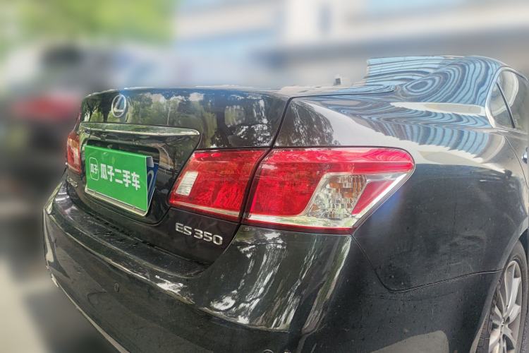 Used Lexus ES 2010 350 Elegant Edition Rear Right 45 Deg