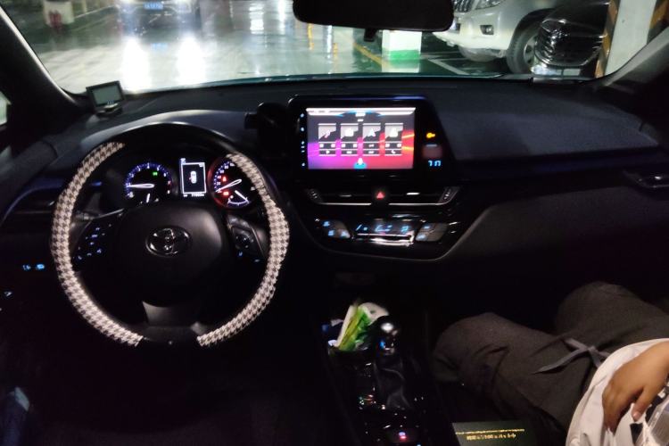 Used Toyota C-HR 2018 2.0L Leading Edition China V-standard