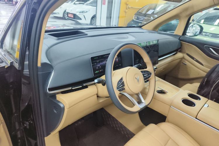 Used VOYAH Dream 2025 PHEV Four-Wheel Drive Excellence Qiankun Edition