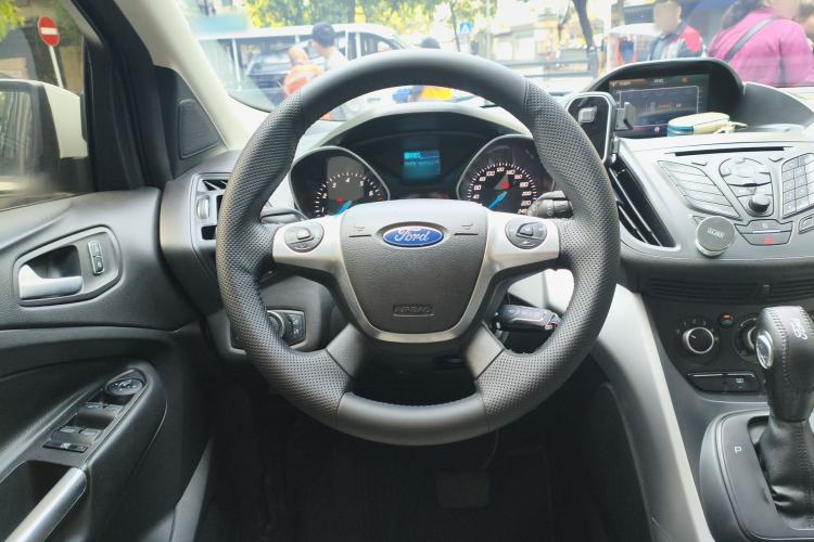 Used Ford Kuga 2013 1.6L GTDi Two-Wheel-Drive Comfort Model

