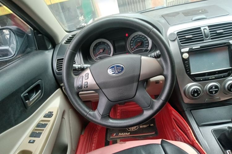 Used Bestune B50 2011 1.6L manual fashion version
