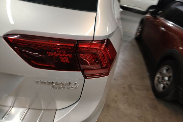 Used Volkswagen Tiguan L 2017 380TSI Automatic All-Wheel-Drive Luxury Edition
