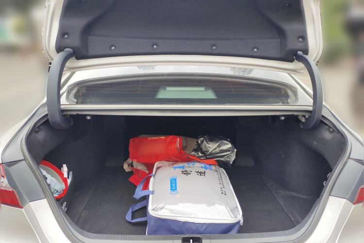 Used Toyota Camry 2019 Revised Version Dual-Engine 2.5 HG Luxury Edition