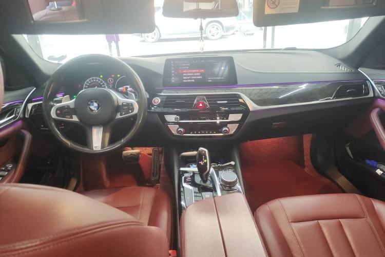 Used BMW 5 Series 2019 Facelifted 530Li Leading Edition M Sport Package
