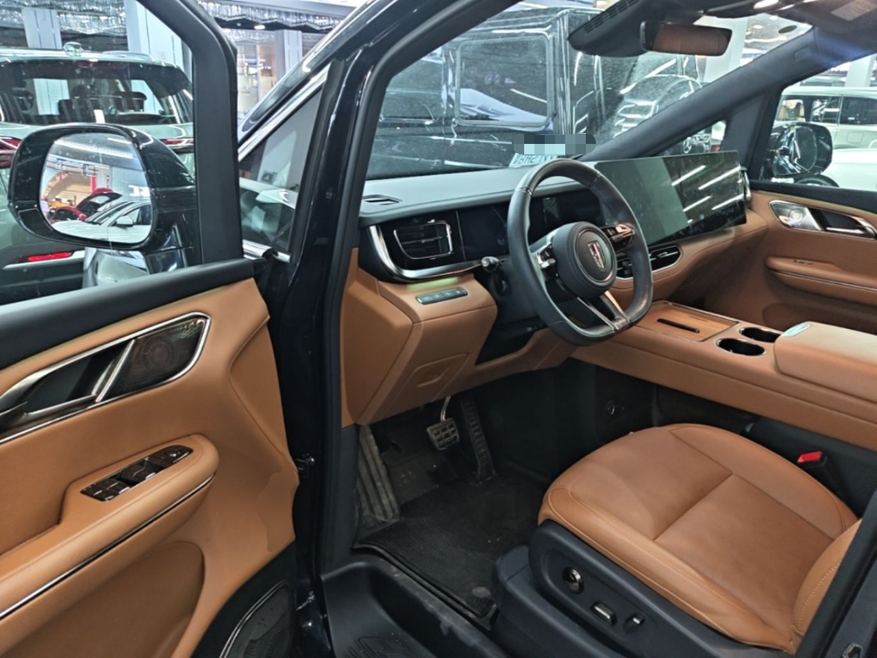 Hongqi HQ9 PHEV 2026 Model 2.0T Four-Wheel Drive Prestige Edition — снимка 18