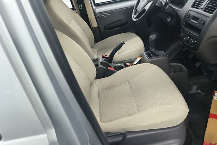 Used Wuling Rongguang S 2023 1.5L Base Version 5/7 Seats Right Front Seat