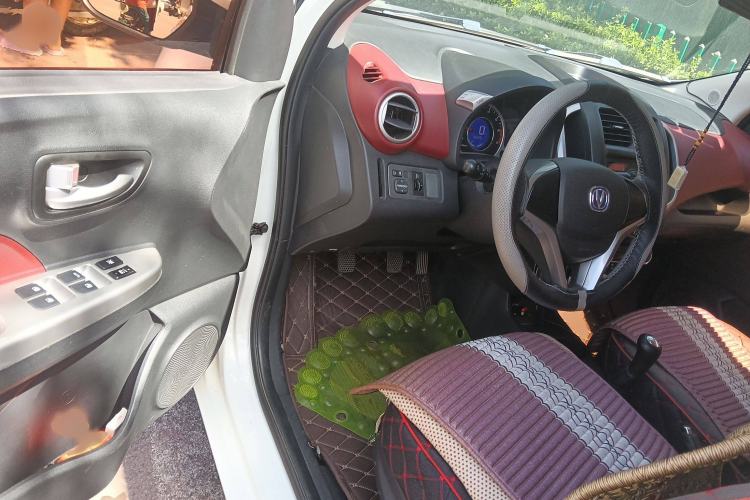 Used Changan Benni 2015 1.4L Manual Luxury Model China IV Standard
