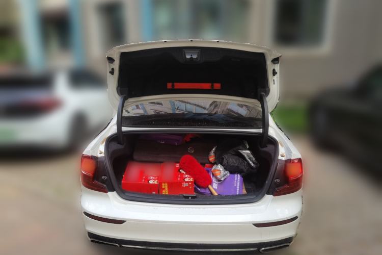 Used Volvo S60 2021 T4 Zhiyi Luxury Edition Trunk