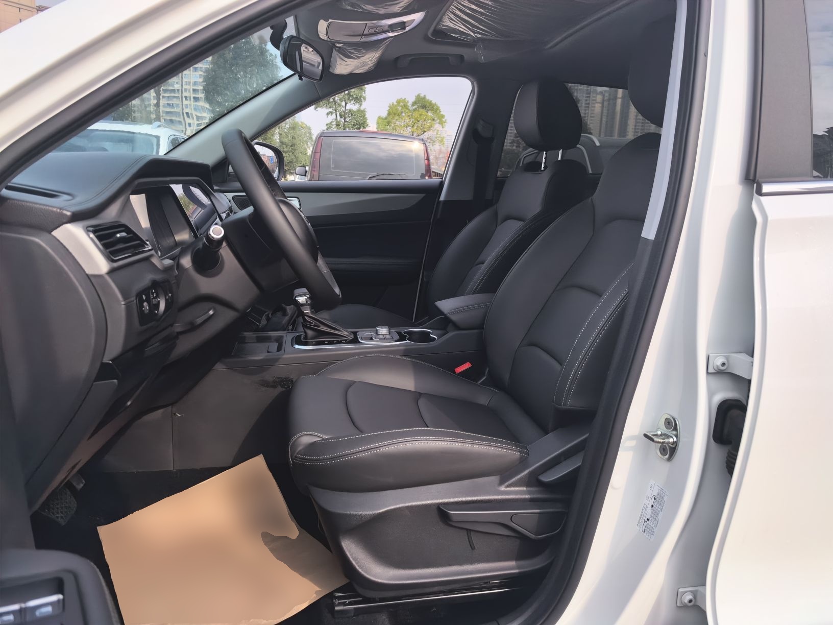 Переднее сиденье в автомобиле