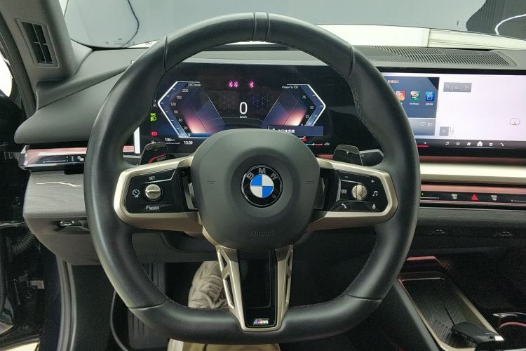 Used BMW 5 Series 2025 530Li Luxury Edition M Sport Package Steering Wheel