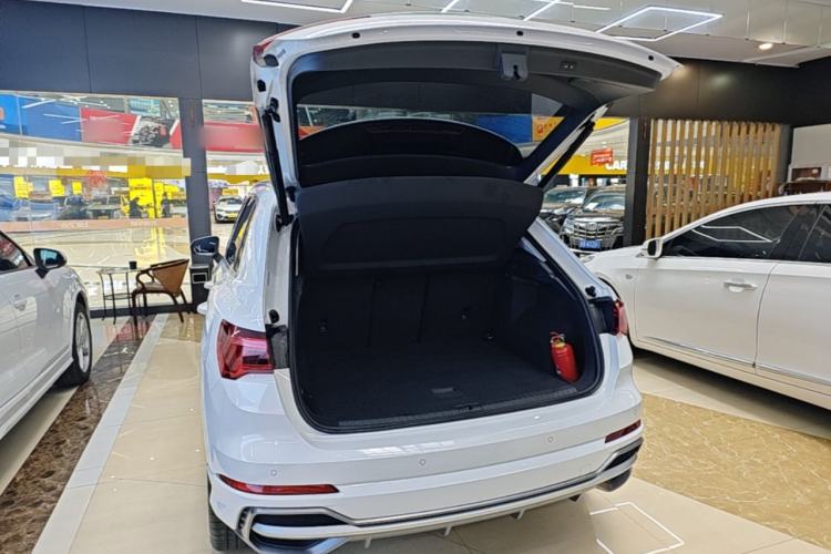 Used Audi Q3 2022 40 TFSI Fashion Dynamic Model
