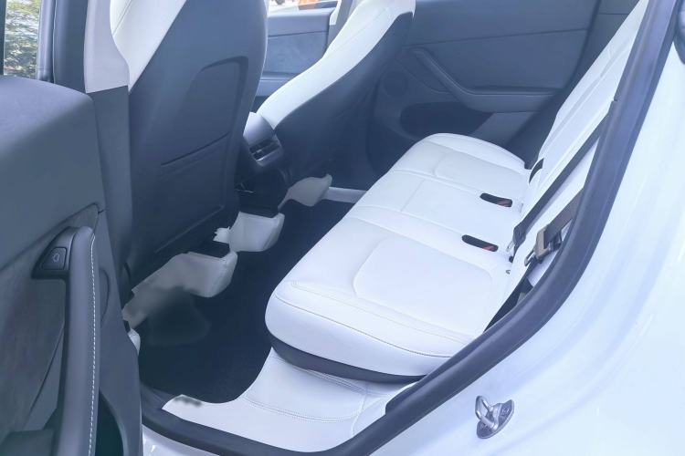 Used Tesla Model Y 2021 Long-Range All-Wheel-Drive Version
