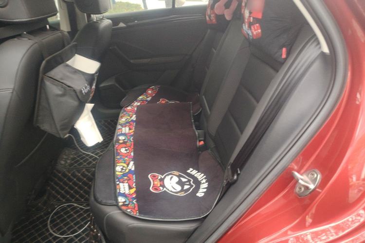 Used Volkswagen T-ROC 2019 280TSI DSG Two-Wheel Drive Comfort Version China VI Standard Left Rear Seat