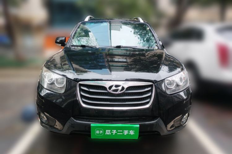 Used Hyundai Santa Fe Classic 2011 2.4 Comfort Edition 7-Seater Two-Wheel Drive Front