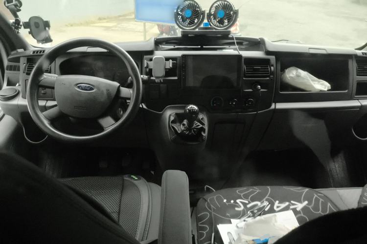 Used Ford Transit Custom 2015 2.4T Short-Wheelbase 6-Seater Mid-Roof Multi-Purpose Vehicle
