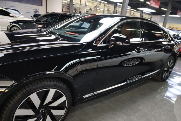 Used Volvo S90 New Energy 2025 Plug-in Hybrid Four-Wheel Drive Long-Range Luxury Smart Edition Left Side