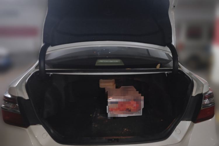 Used Toyota Camry 2015 2.0G Premier Edition Trunk