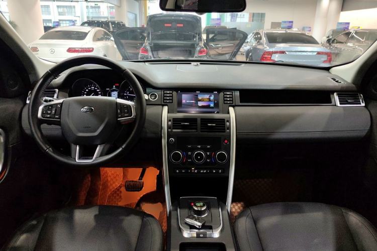 Used Land Rover Discovery Sport 2018 240 PS SE Version