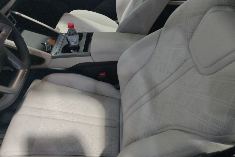 Used BYD Yuan UP 2025 Intelligent Driving Version 401 KM Dynamic Edition
