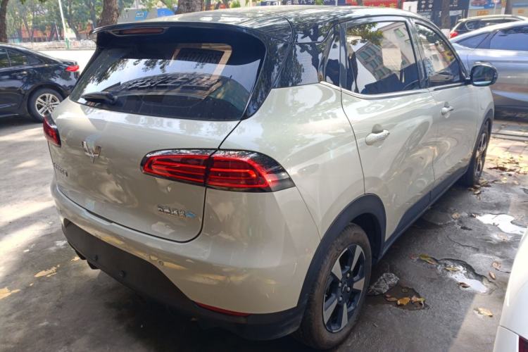 Used Wuling Bingo PLUS 2024 330 km Range Five-Seater Version
