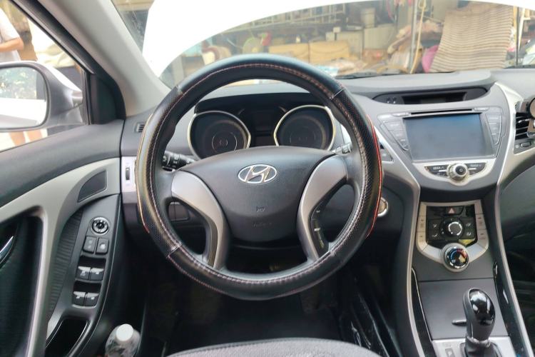 Used Hyundai Elantra (5th Generation / Langdong) 2012 1.6L Automatic Leading Model Steering Wheel