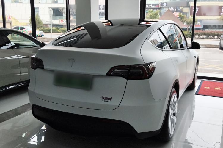 Used Tesla Model Y 2023 Rear-Wheel-Drive Version
