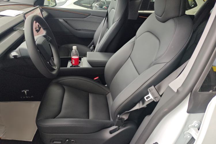 Used Tesla Model Y 2026 Model Long-Range Rear-Wheel-Drive Version Left Front Seat