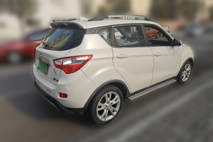 Used CHANGAN CS35 2012 1.6L Manual Luxury Model China IV Standard
