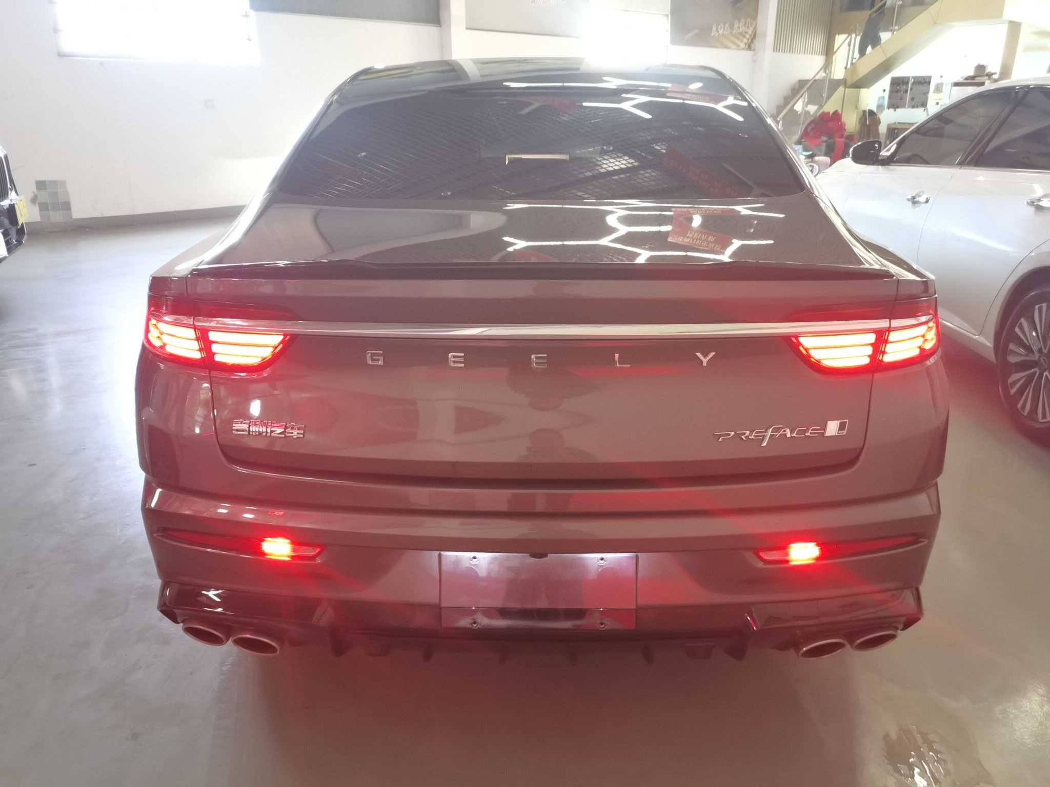 Geely Auto Preface 2025 Dongfang Yao 2.0TD Moonlight Edition — снимка 7