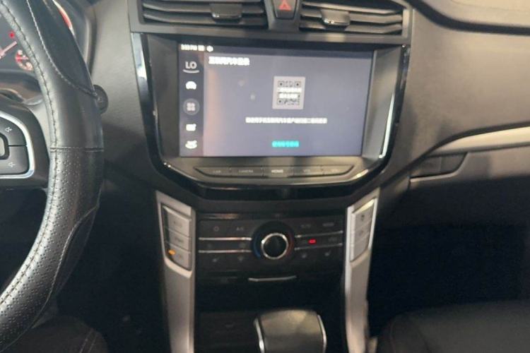 Used SAIC MAXUS T60 2017 2.0T Gasoline Automatic 4x4 High-Ride Flagship Long-Wheelbase Version