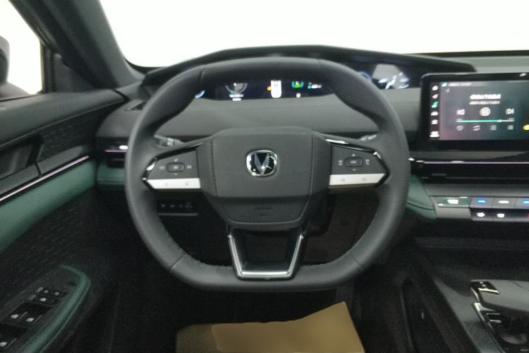 Used Changan UNI-V iDD 2024 Blue Whale Smart Electric iDD 136km Luxury Model